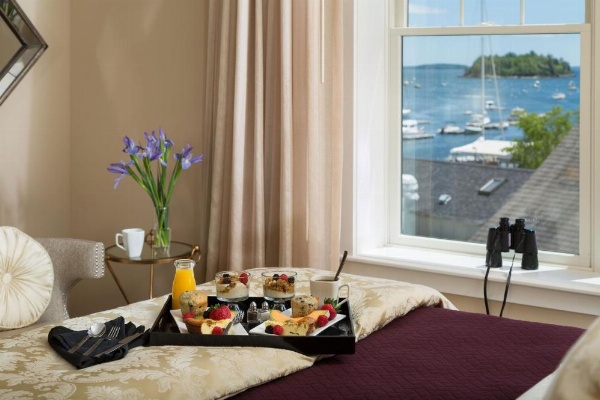 16 Bay View image 20